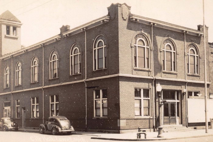 Lowell City Hall (newer photo)